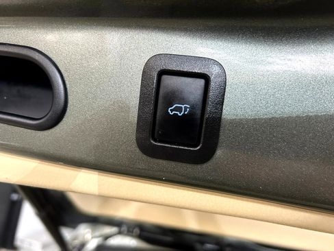 Used 2015 Toyota Highlander Limited image 17