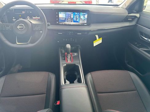 New 2026 Nissan Kicks SR w/ Illumination Package FWD image 16