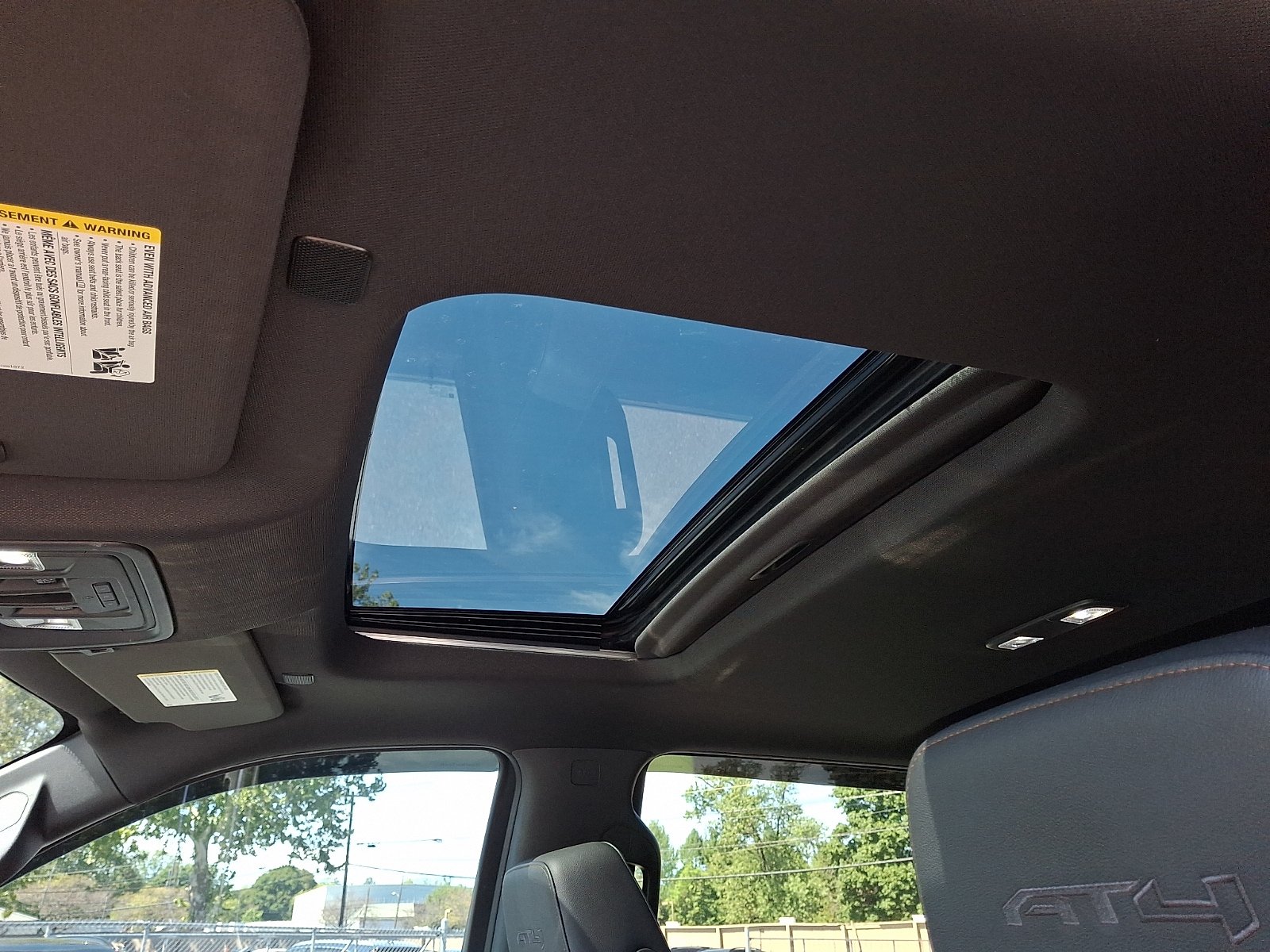 Used 2021 GMC Sierra 1500 AT4 w/ AT4 Premium Package AWD/4WD image 16
