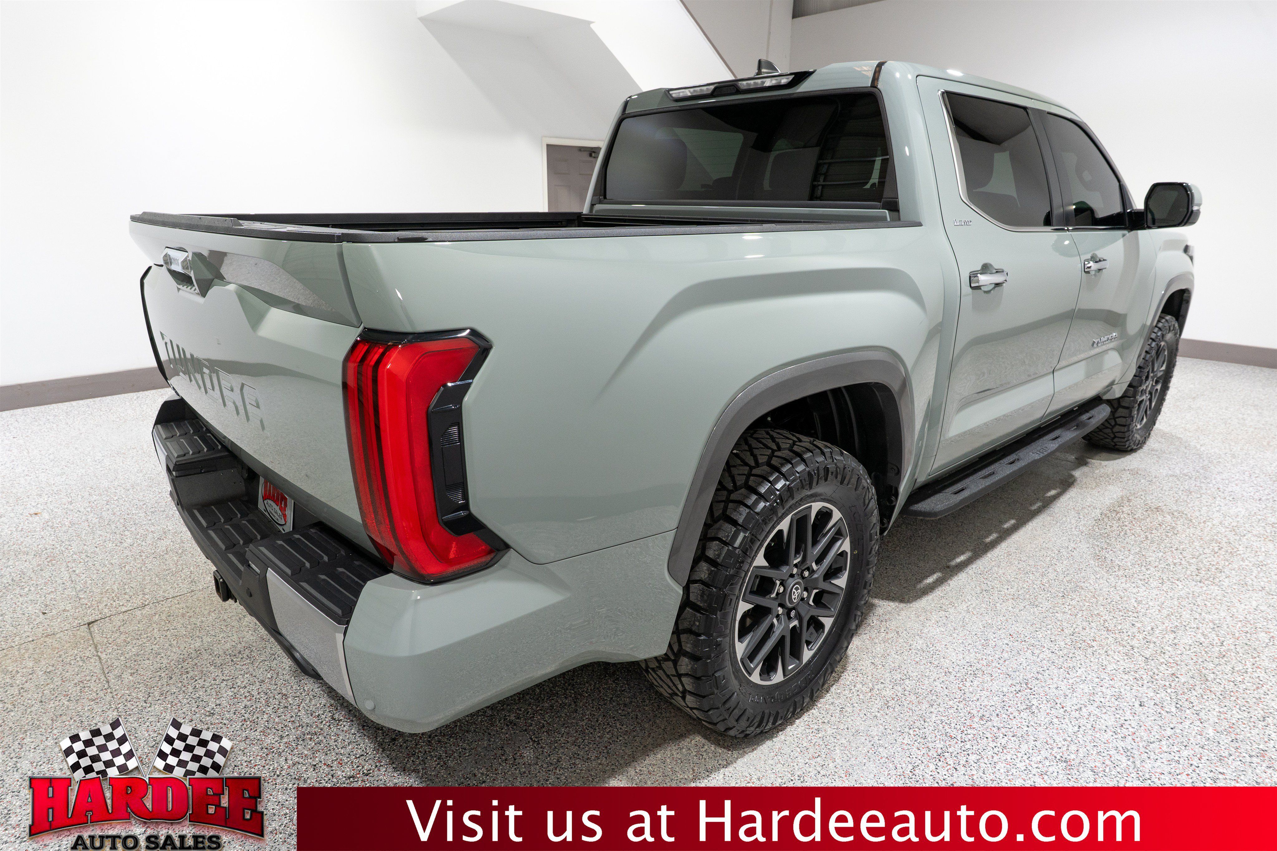 Used 2025 Toyota Tundra Limited AWD/4WD image 5