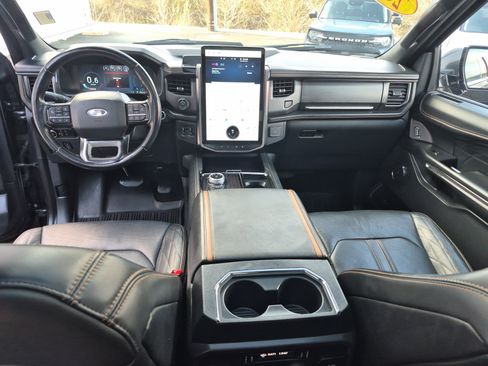 Used 2023 Ford Expedition Max Platinum image 23