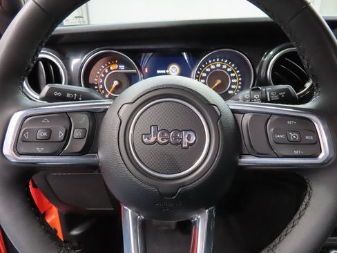 Used 2023 Jeep Wrangler Unlimited Sahara image 47
