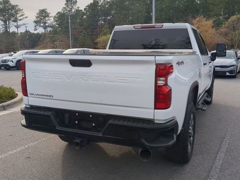 Used 2024 Chevrolet Silverado 2500 Custom w/ Custom Value Package image 4