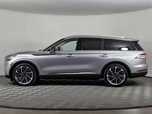 Used 2020 Lincoln Aviator Reserve w/ Equipment Group 201A image 3