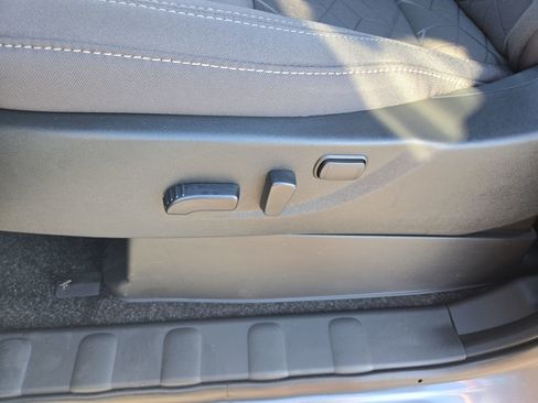 New 2025 Nissan Frontier SV image 26