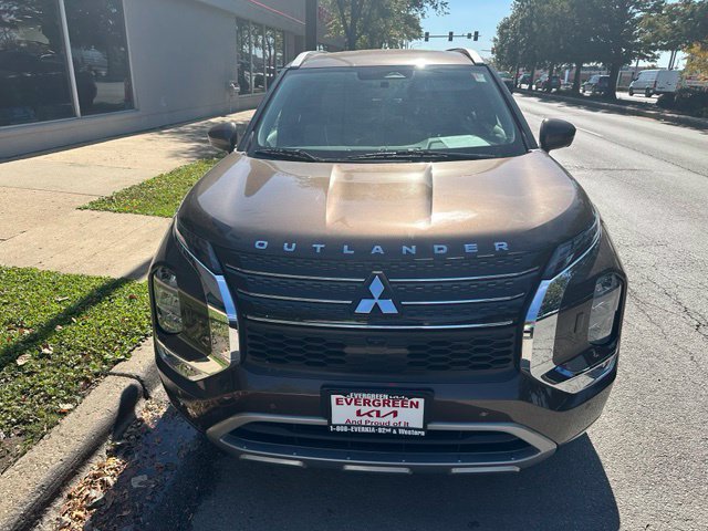 Used 2022 Mitsubishi Outlander SEL AWD/4WD image 2