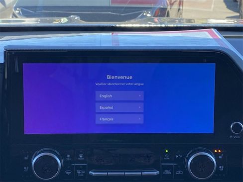 Certified 2025 Toyota Highlander Platinum image 28