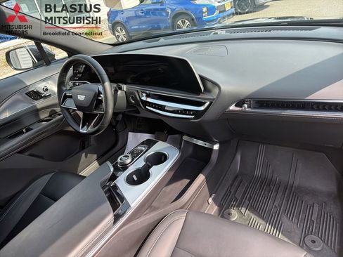 Used 2024 Cadillac Lyriq Tech AWD/4WD image 42