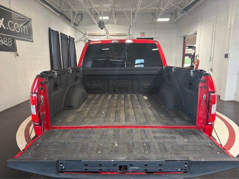 Used 2018 Ford F150 XLT w/ Equipment Group 302A Luxury AWD/4WD image 13