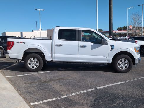 Used 2022 Ford F150 XLT w/ Trailer Tow Package image 4
