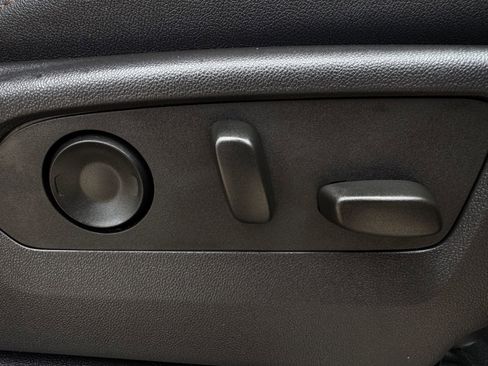 Used 2024 GMC Sierra 2500 AT4 w/ Technology Package AWD/4WD image 28