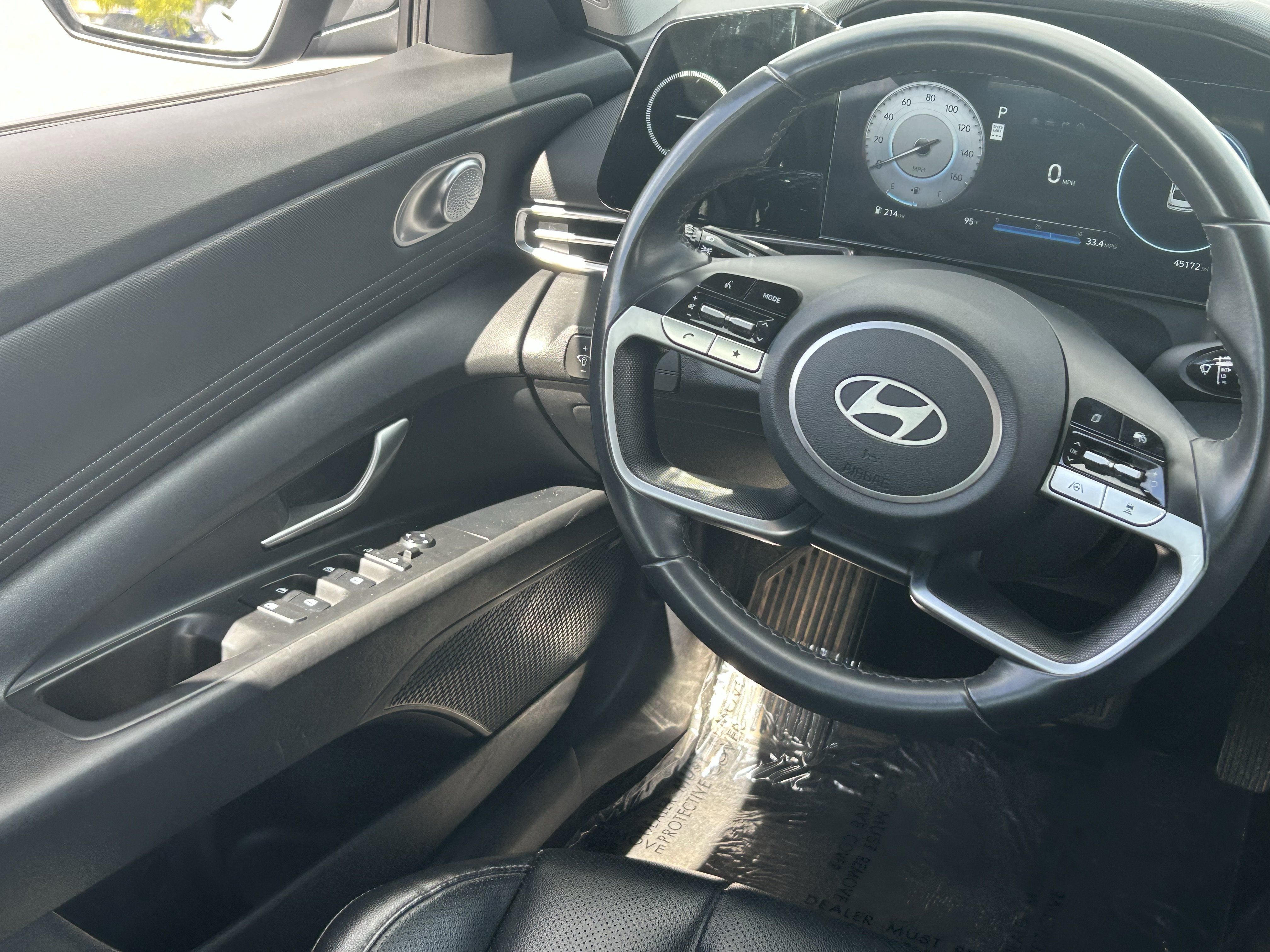 Used 2024 Hyundai Elantra Limited FWD image 16