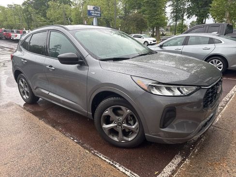 Used 2024 Ford Escape ST-Line w/ Tech Pack #1 FWD image 3