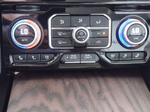 Used 2023 GMC Yukon Denali RWD image 20