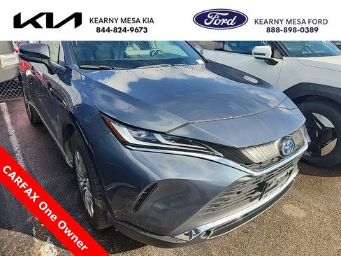 Used 2022 Toyota Venza Limited image 1