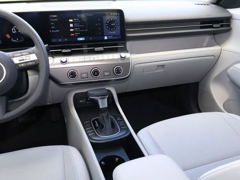 Used 2026 Hyundai Kona SE image 11