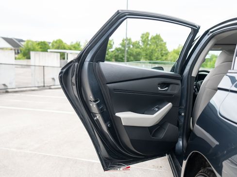 Used 2025 Honda Accord LX image 37