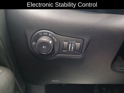 New 2026 Jeep Compass Latitude image 26