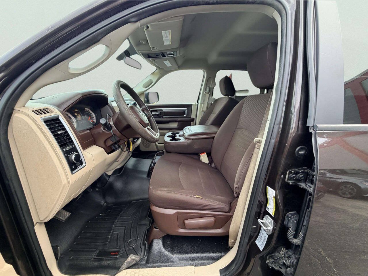 Used 2017 RAM 2500 SLT AWD/4WD image 16