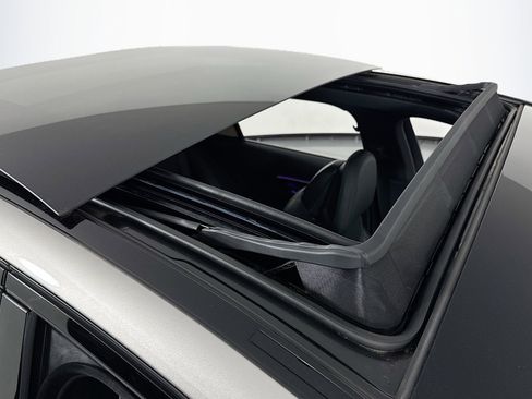 Used 2023 Mercedes-Benz C 300 Sedan image 21