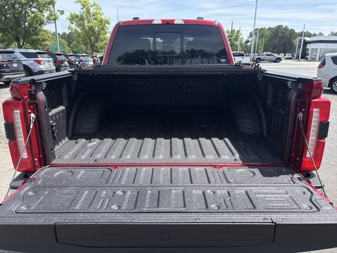 Used 2024 Ford F250 Lariat w/ Lariat Ultimate Package image 33