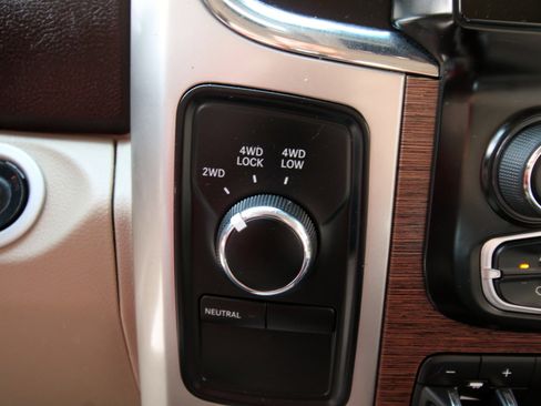 Used 2018 RAM 3500 Laramie image 34