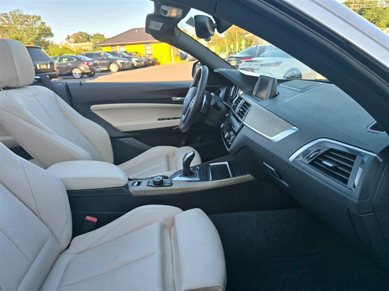 Used 2018 BMW 230i Convertible RWD image 17