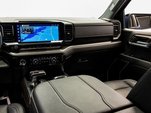 Used 2023 Chevrolet Silverado 1500 RST AWD/4WD image 41
