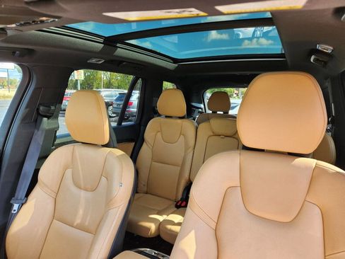 Used 2019 Volvo XC90 T6 Momentum w/ Advanced Package image 12