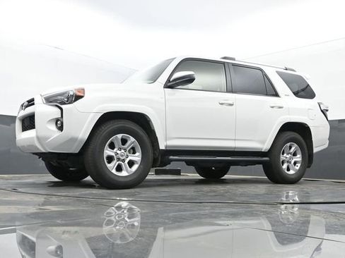 Used 2021 Toyota 4Runner SR5 image 12
