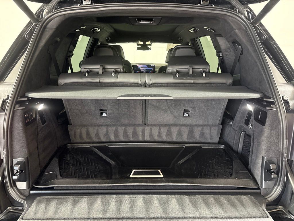 Certified 2026 BMW X7 xDrive40i w/ M Sport Package AWD/4WD image 34