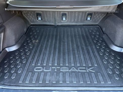 Used 2023 Subaru Outback Premium AWD/4WD image 17