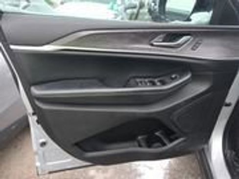 Used 2023 Jeep Grand Cherokee L Limited w/ Luxury Tech Group II image 9