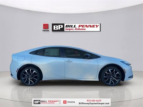 New 2026 Toyota Prius Plug-In Hybrid image 6