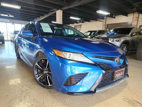 Used 2019 Toyota Camry XSE image 1