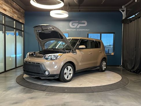 Used 2016 Kia Soul FWD image 23