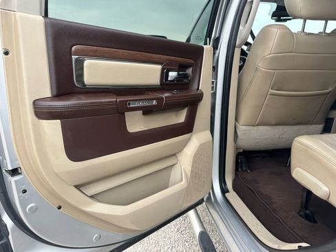 Used 2015 RAM 2500 Laramie w/ Convenience Group image 27