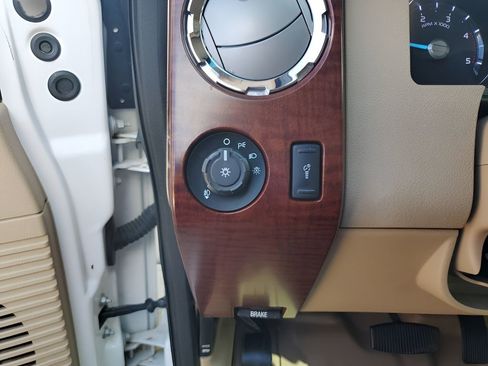 Used 2014 Ford F250 King Ranch w/ King Ranch w/Chrome Package image 29