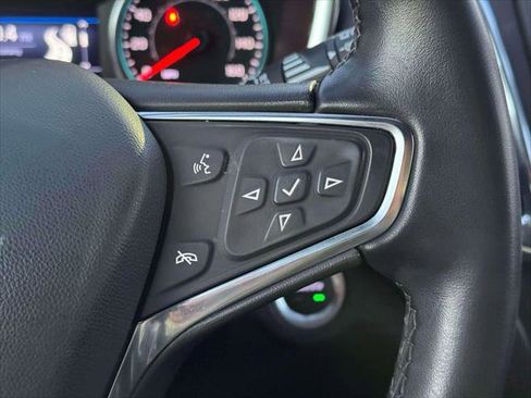 Used 2024 Chevrolet Equinox LT image 22