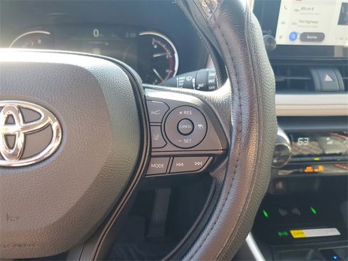 Used 2024 Toyota RAV4 XLE image 18