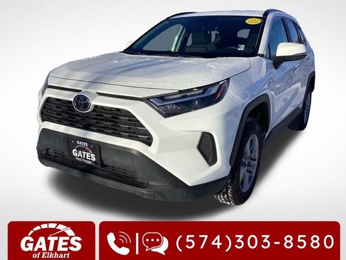 Used 2025 Toyota RAV4 XLE image 5