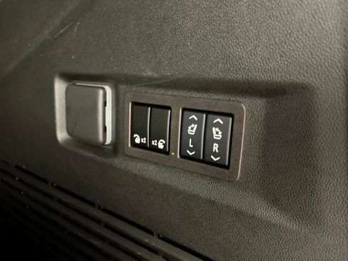 Certified 2024 GMC Yukon Denali AWD/4WD image 11