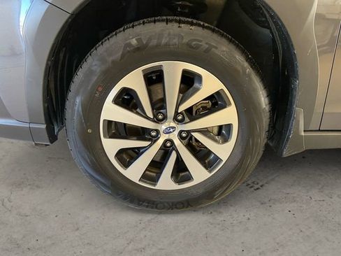 Used 2024 Subaru Outback Premium image 15