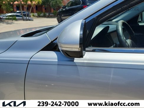 Used 2017 Kia Cadenza Technology FWD image 10