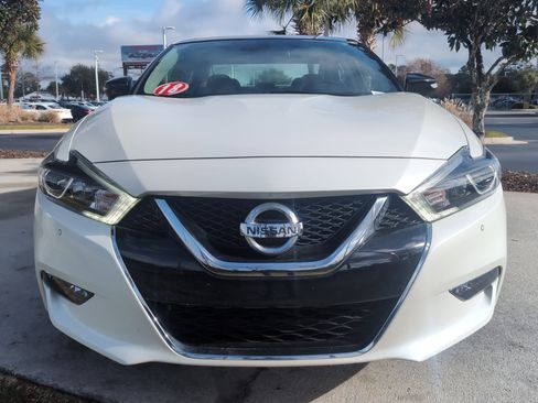 Used 2018 Nissan Maxima Platinum image 3