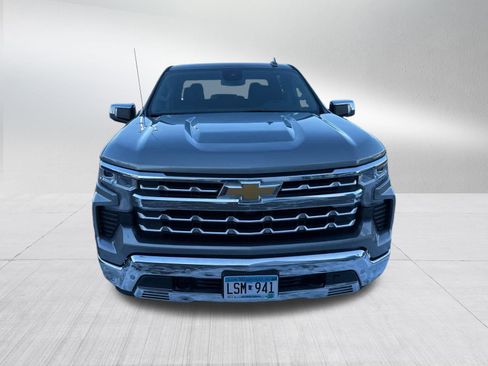 Used 2024 Chevrolet Silverado 1500 LTZ image 2