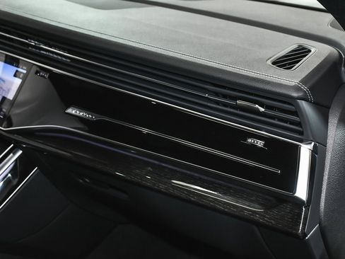 Used 2025 Audi Q8 Premium w/ Black Optic Package image 61