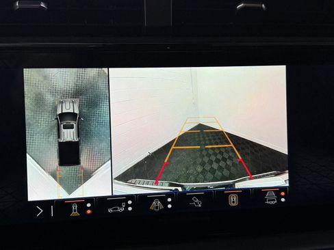 Used 2024 GMC Sierra 3500 Denali Ultimate image 16