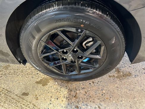 Used 2025 Kia K5 LXS image 29