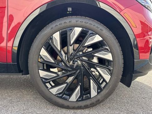 New 2026 Lincoln Nautilus Reserve w/ Jet Appearance Package image 8